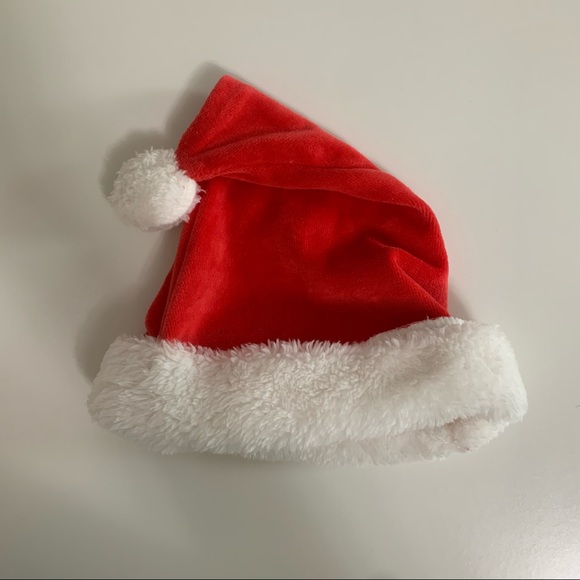 ⭐️3 for $12⭐️ Carter’s Santa Suit and hat - Picture 6 of 6